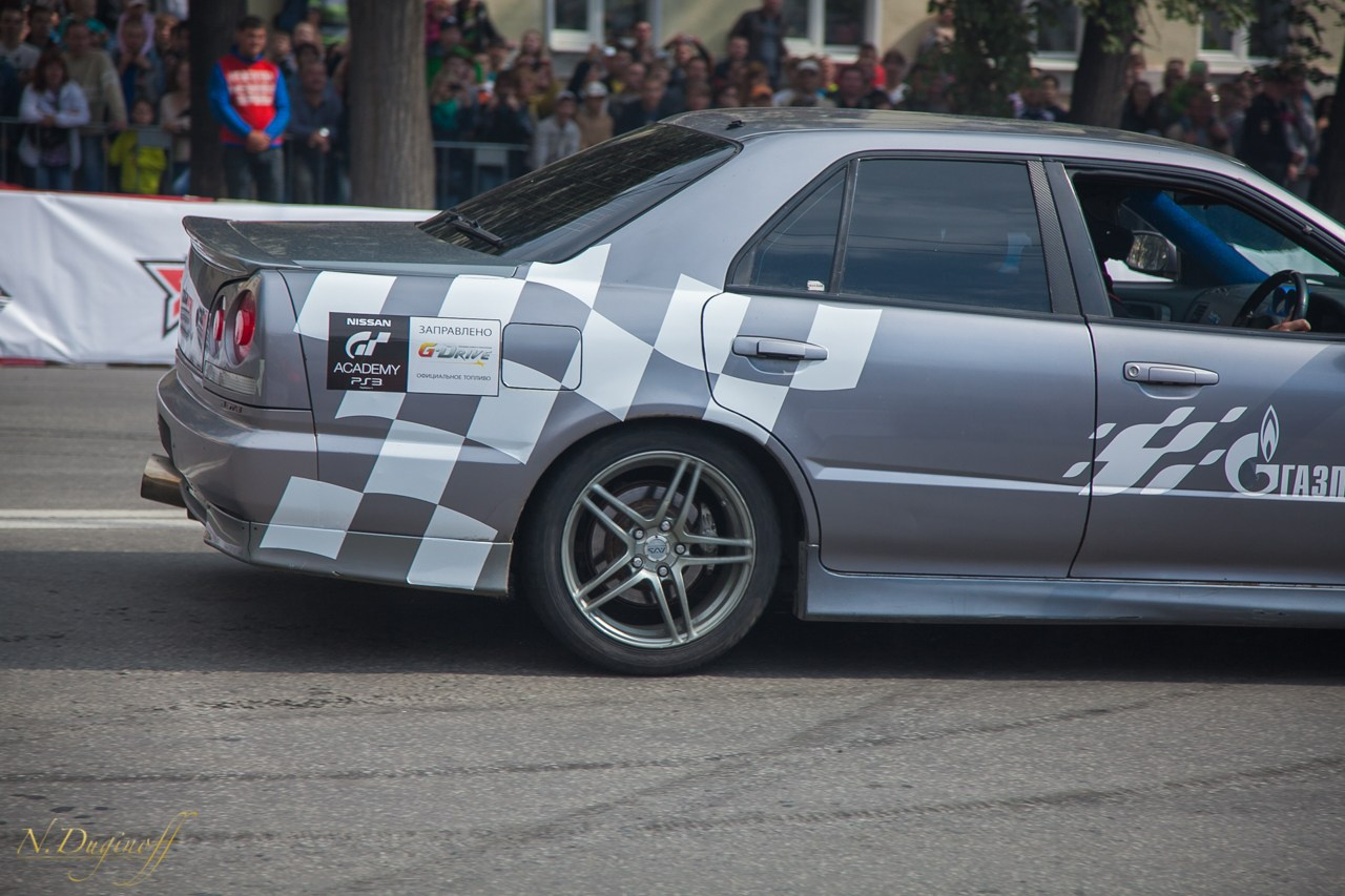 Nissan Nissmo Drive. Профессиональный фотограф Дугинов Николай | Екатеринбург