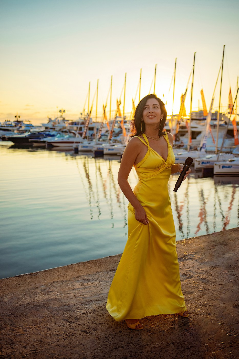 Женский портрет на природе в Сочи. Профессиональный фотограф в Сочи Виктория Джой. Обучение