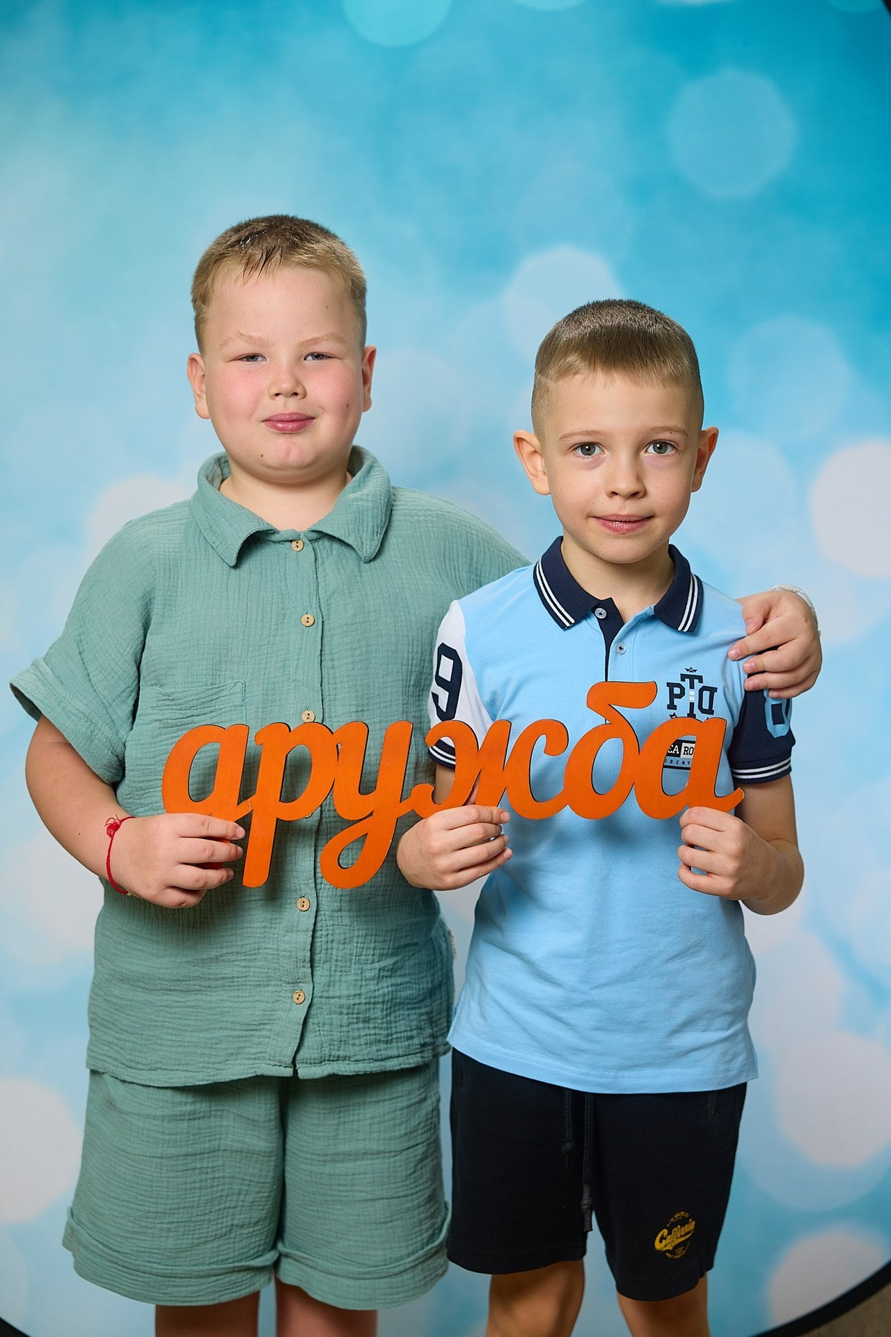 Отзывы о работе фотографа для школы и детского сада в Новосибирске. Выпускной альбом Новосибирск