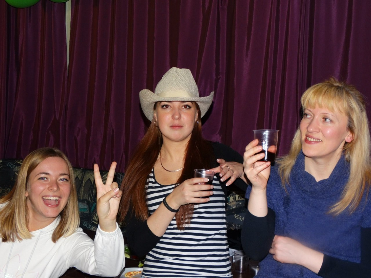 Шерше ля фам (шашлыки) | 07.03.2015. Галерея Фантим