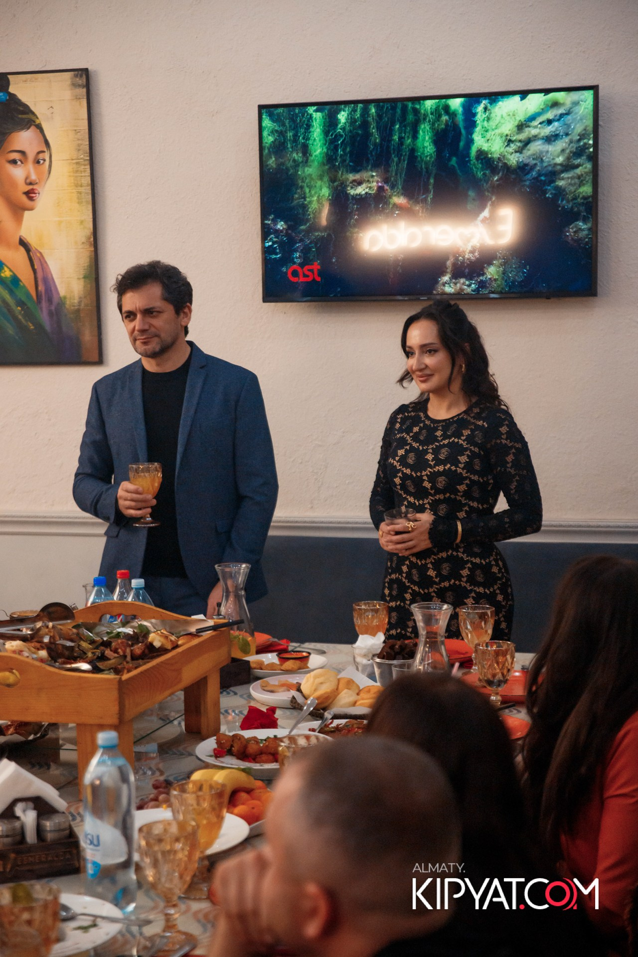 ДЕНЬ РОЖДЕНИЯ КАФЕ ЭСМИРАЛЬДА. КИПЯТКОМ АЛМАТЫ!