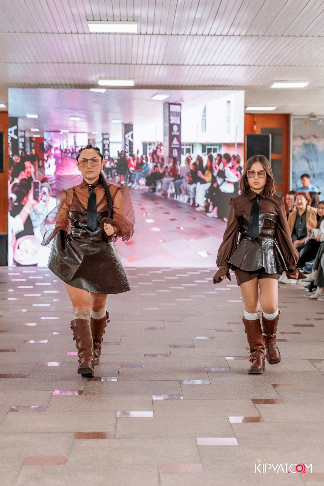 JUNIOR FASHION SHOW. КИПЯТКОМ АЛМАТЫ!