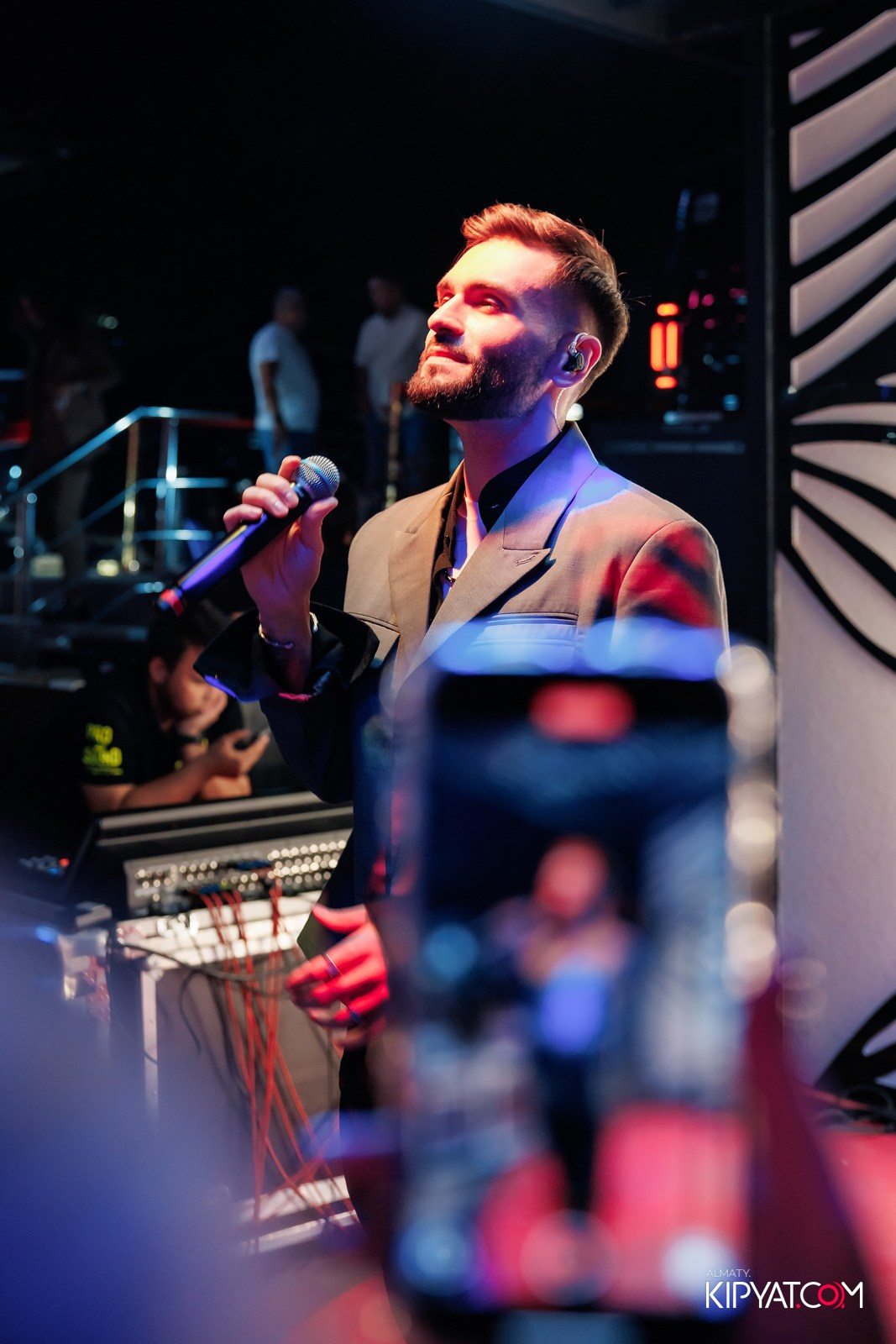 НОДАР РЕВИЯ В «ЗАЯ, НА БИС». КИПЯТКОМ АЛМАТЫ!