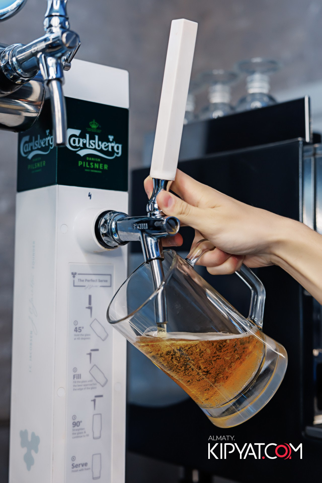 УХО И МЕДВЕДЬ НА ГАГАРИНА. КИПЯТКОМ АЛМАТЫ!