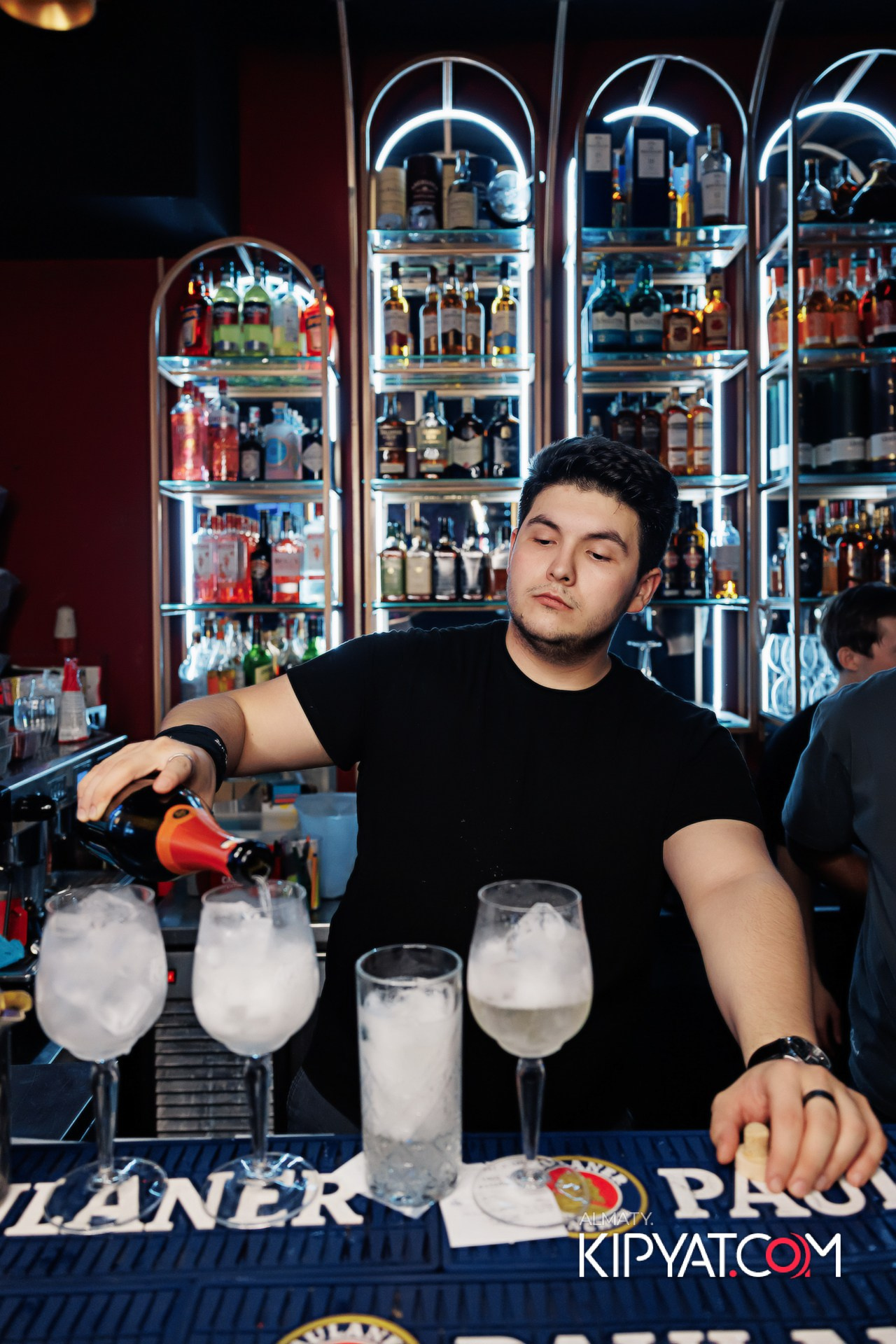 ЗАЯ, НА БИС. КИПЯТКОМ АЛМАТЫ!