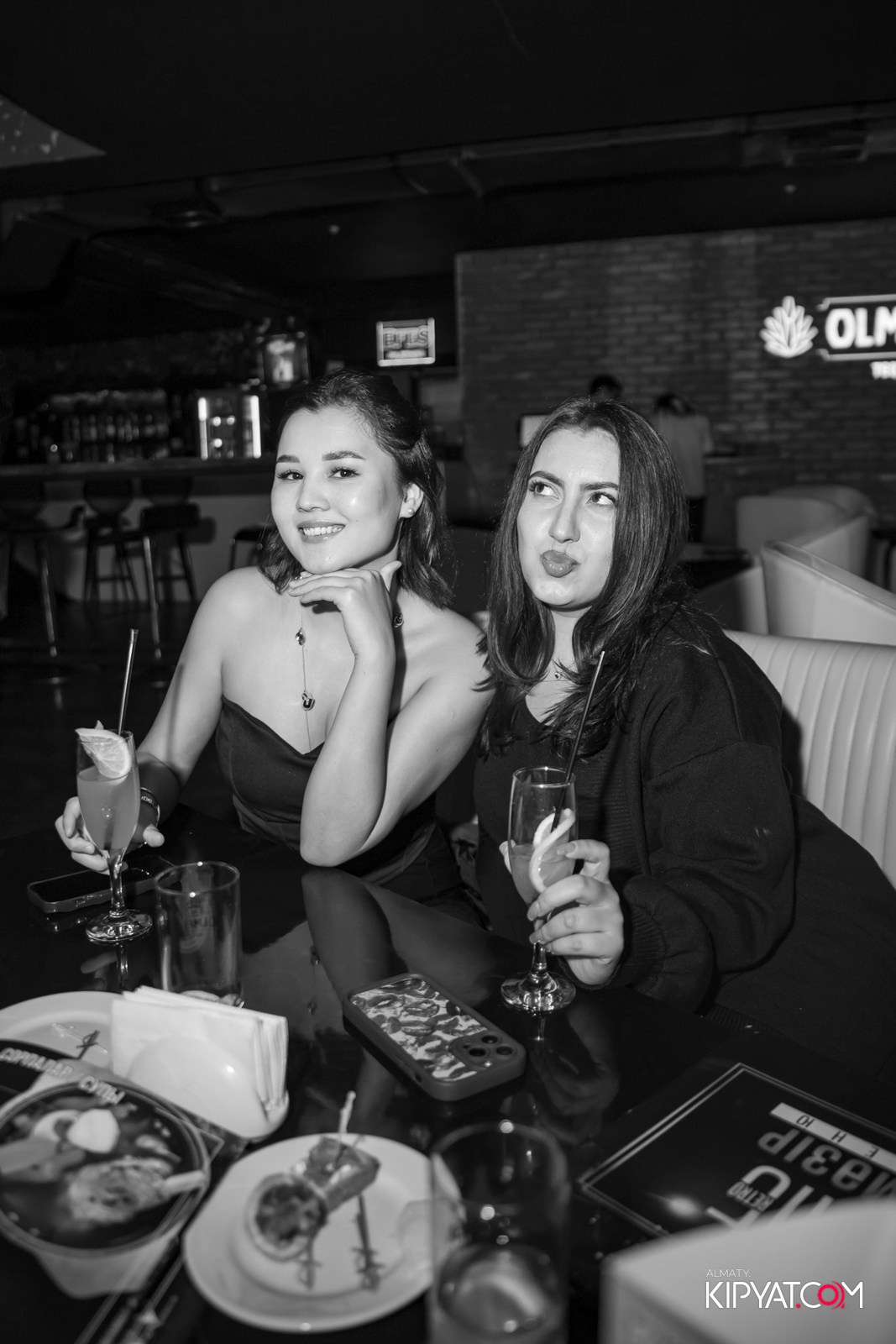 HIT RETRO CLUB. КИПЯТКОМ АЛМАТЫ! Фотосъемка мероприятий в Алматы