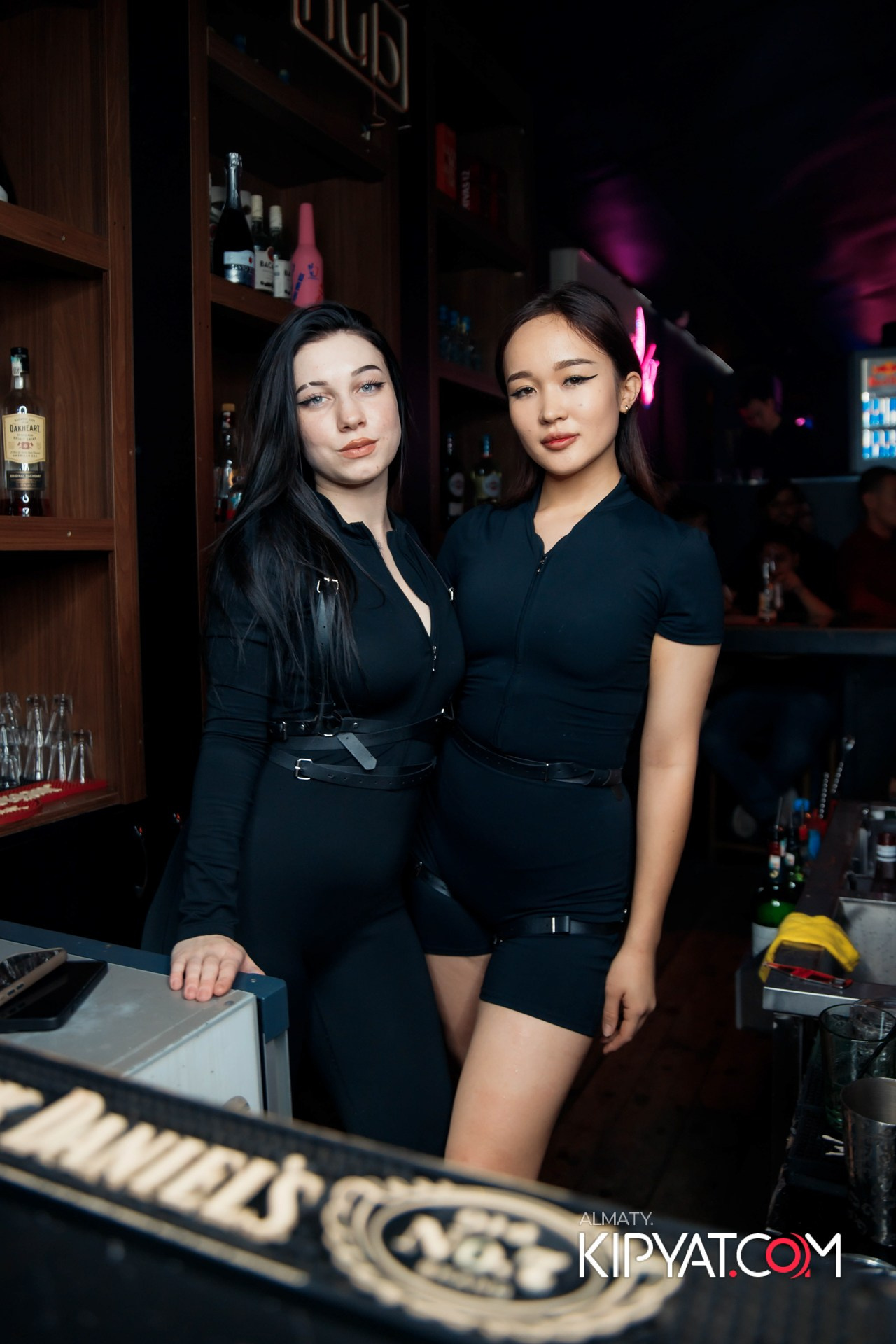 UYAT EMES BAR. КИПЯТКОМ АЛМАТЫ!