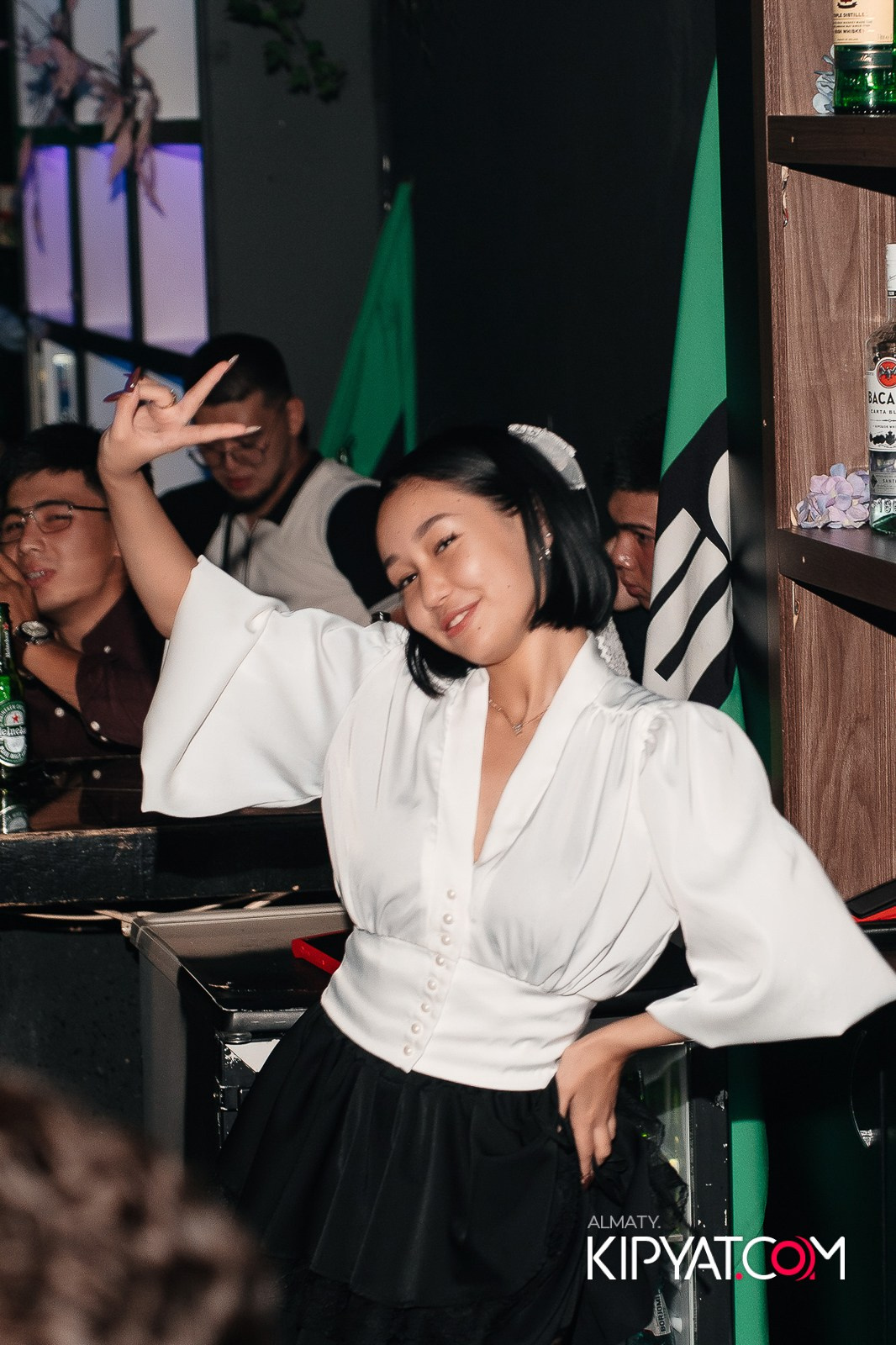 UYAT EMES BAR. КИПЯТКОМ АЛМАТЫ!