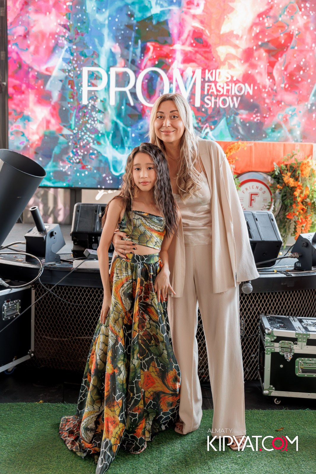 PROM KIDS FASHION SHOW. КИПЯТКОМ АЛМАТЫ!