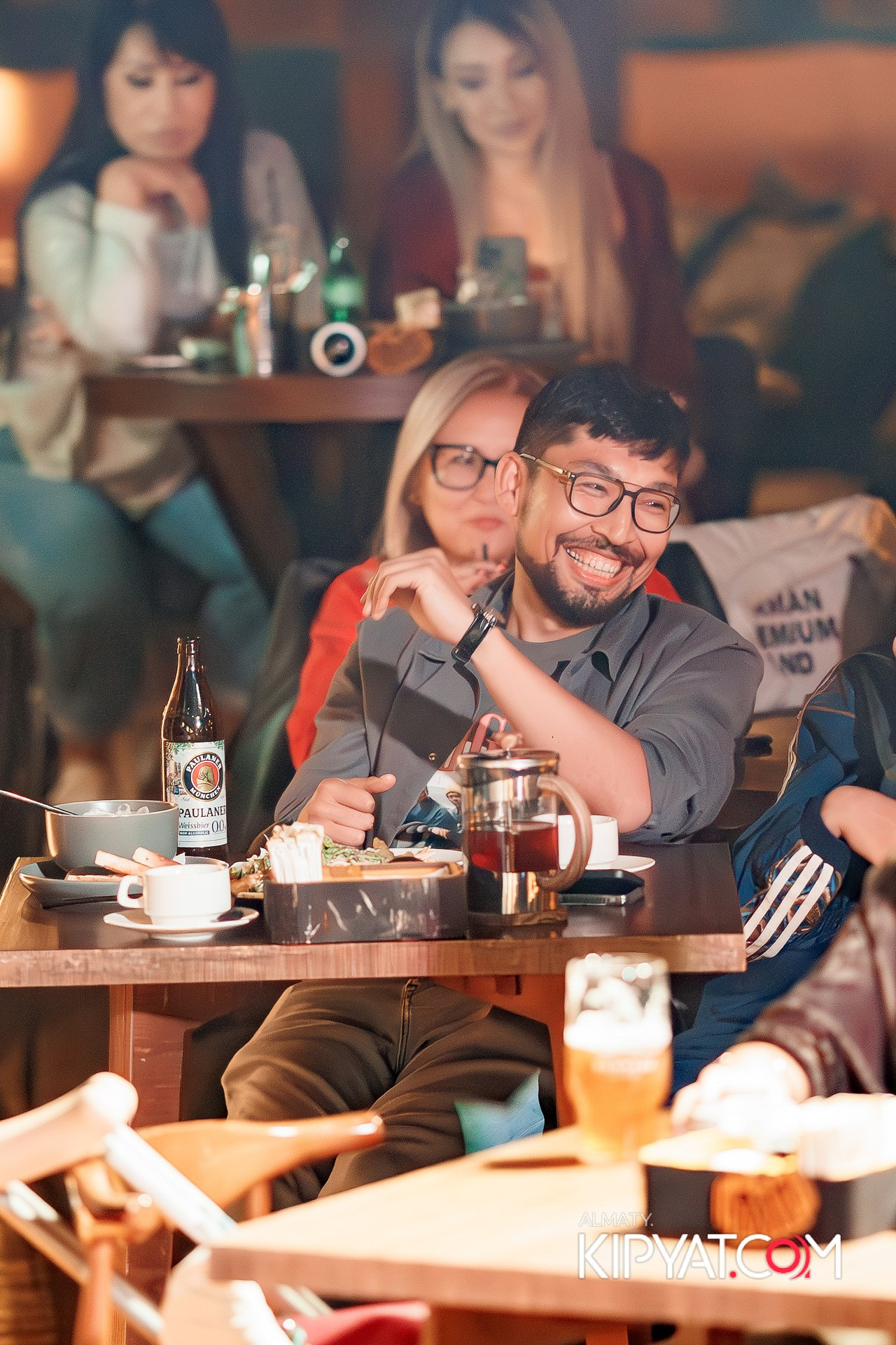 СОЛЬНЫЙ СТЕНДАП КОНЦЕРТ АЛЕКСАНДРА МЕРКУЛЬ. КИПЯТКОМ АЛМАТЫ!