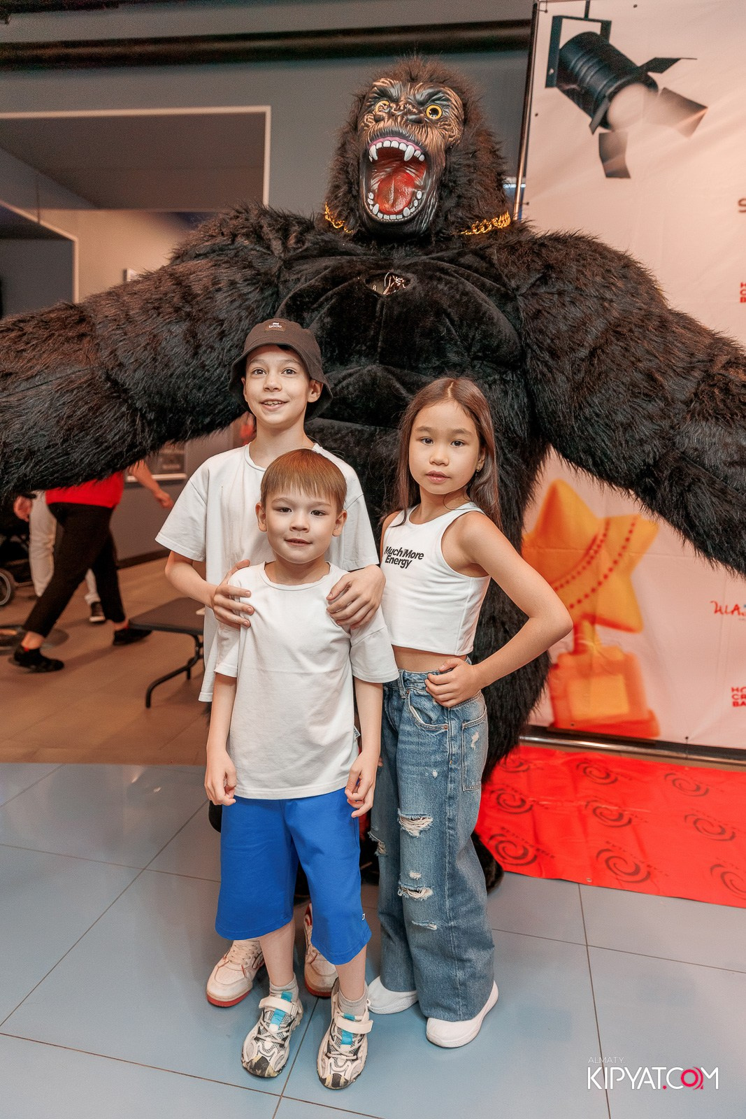 ПРЕЗЕНТАЦИЯ 10 ГРУППЫ КИНОПРОЕКТА STARBALALAR. КИПЯТКОМ АЛМАТЫ!