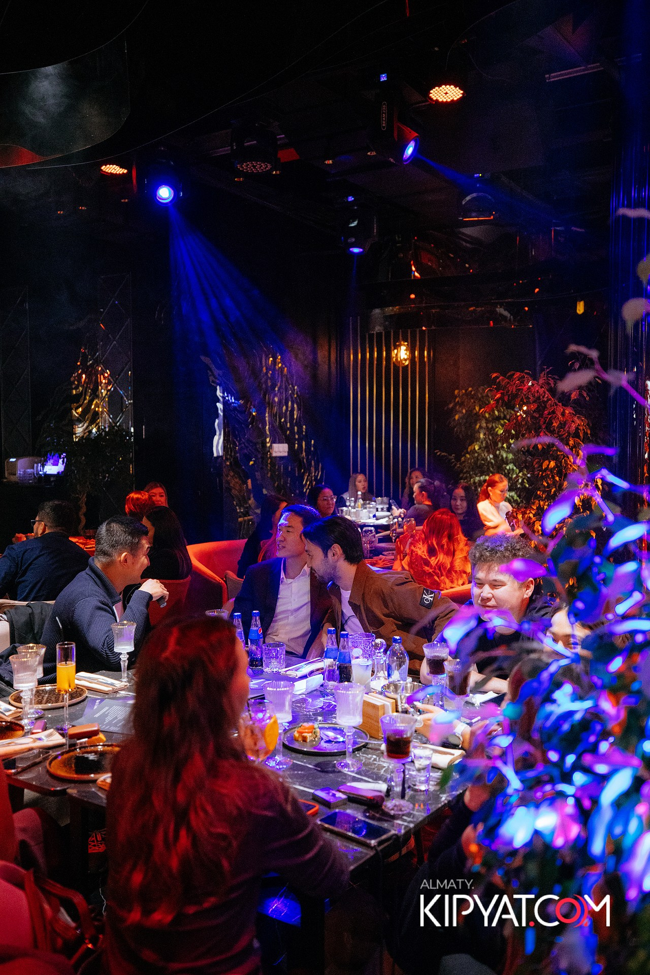 MOOD KARAOKE & TERRACE. КИПЯТКОМ АЛМАТЫ!