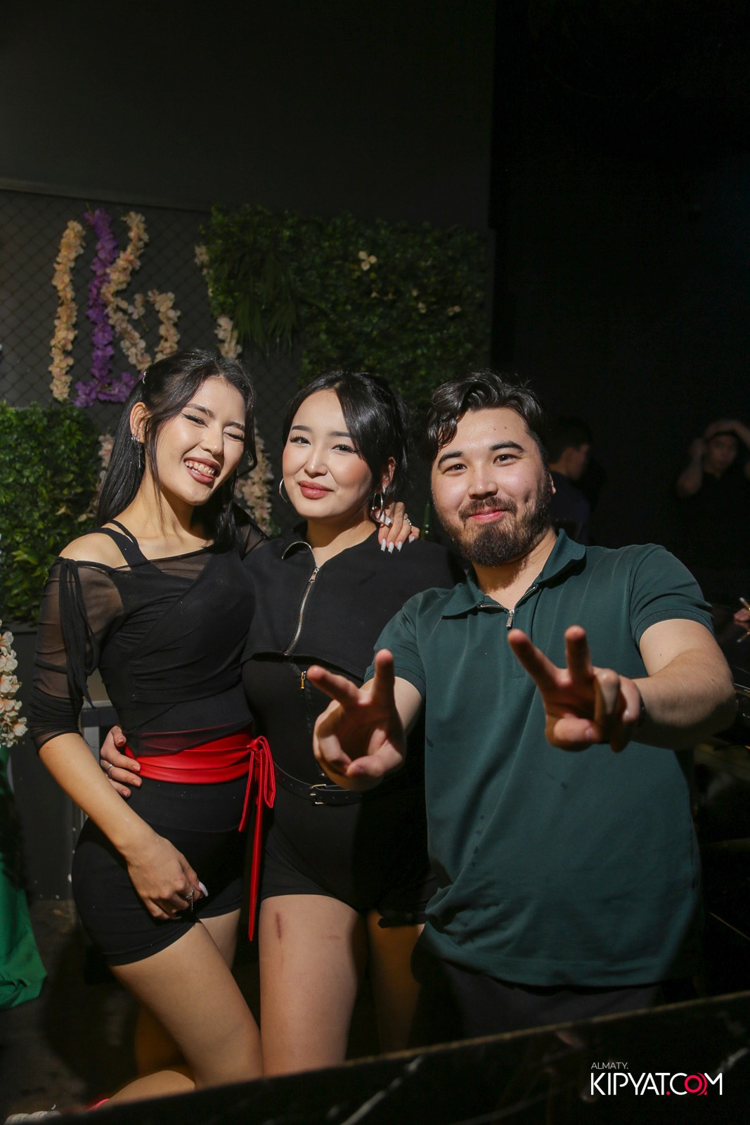 UYAT EMES BAR. КИПЯТКОМ АЛМАТЫ! Фотосъемка мероприятий в Алматы