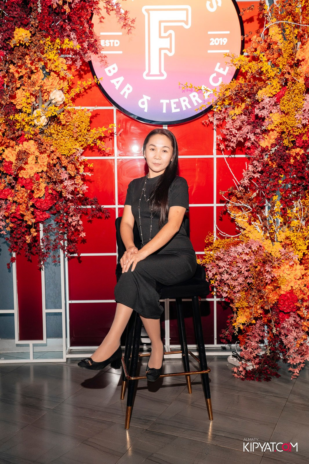 FRIENDS BAR & TERRACE. КИПЯТКОМ АЛМАТЫ!
