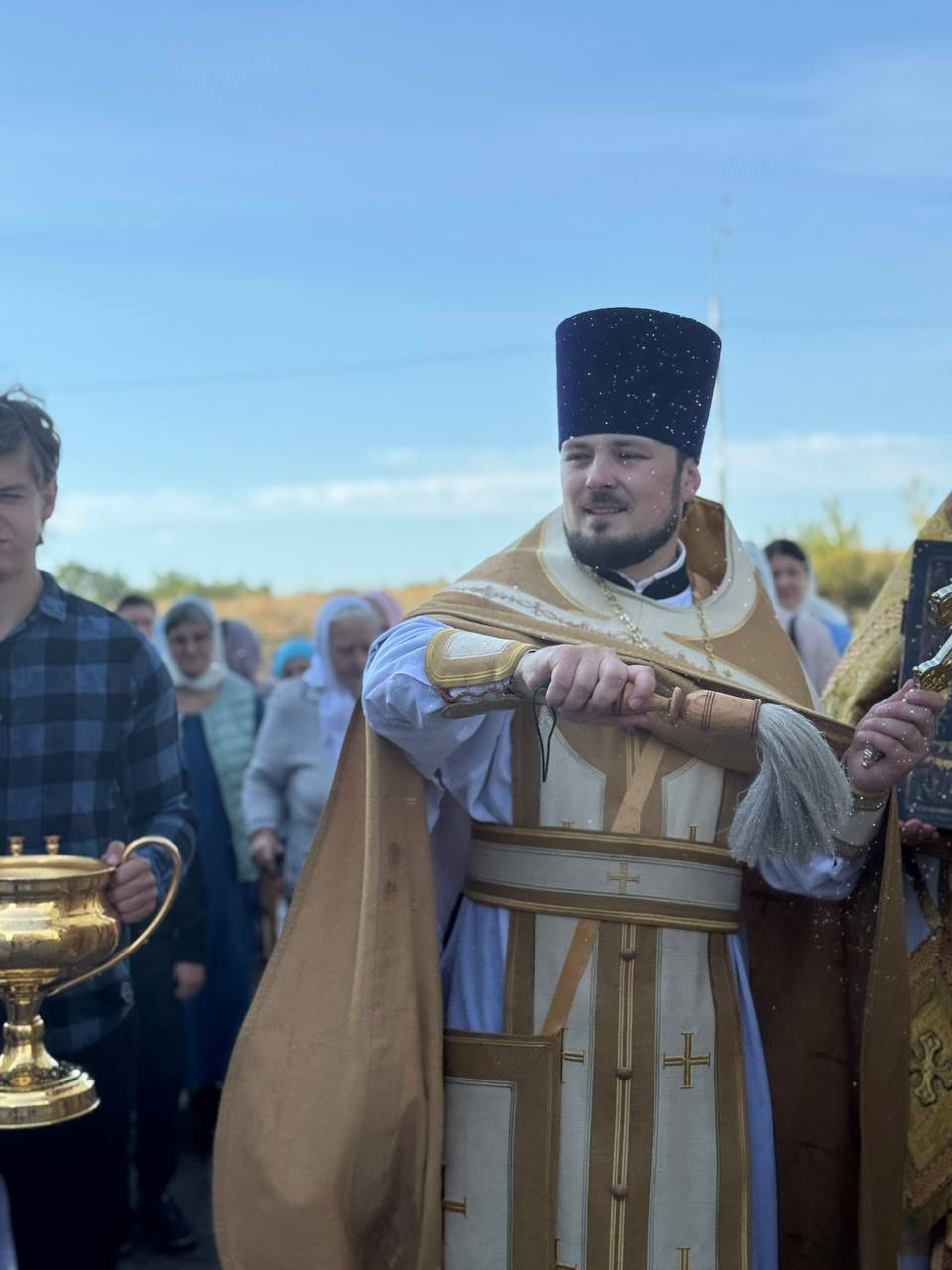 Богослужение в храме Нерукотворного образа Спасителя в Престольный праздник. Саратовское Северо-Западное благочиние