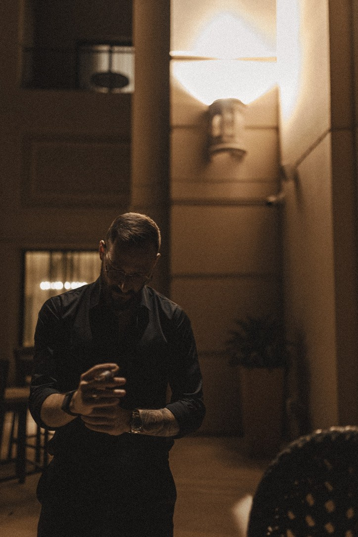 Male Portrait Photoshoot in Dubai — Lifestyle Photography. Evgen Yatsenko — Photographer in Dubai