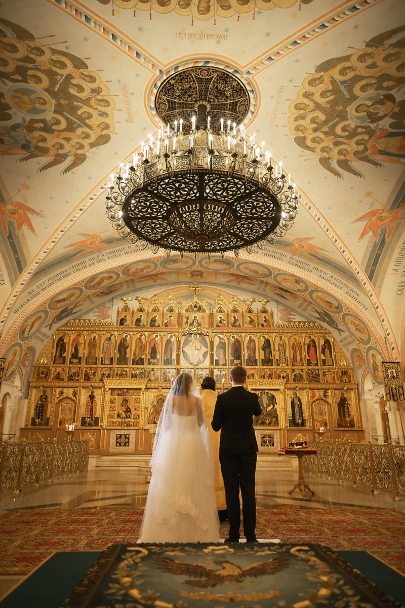 Венчание в главном Храме. Свадебный и репортажный фотограф в Москве и Московской области