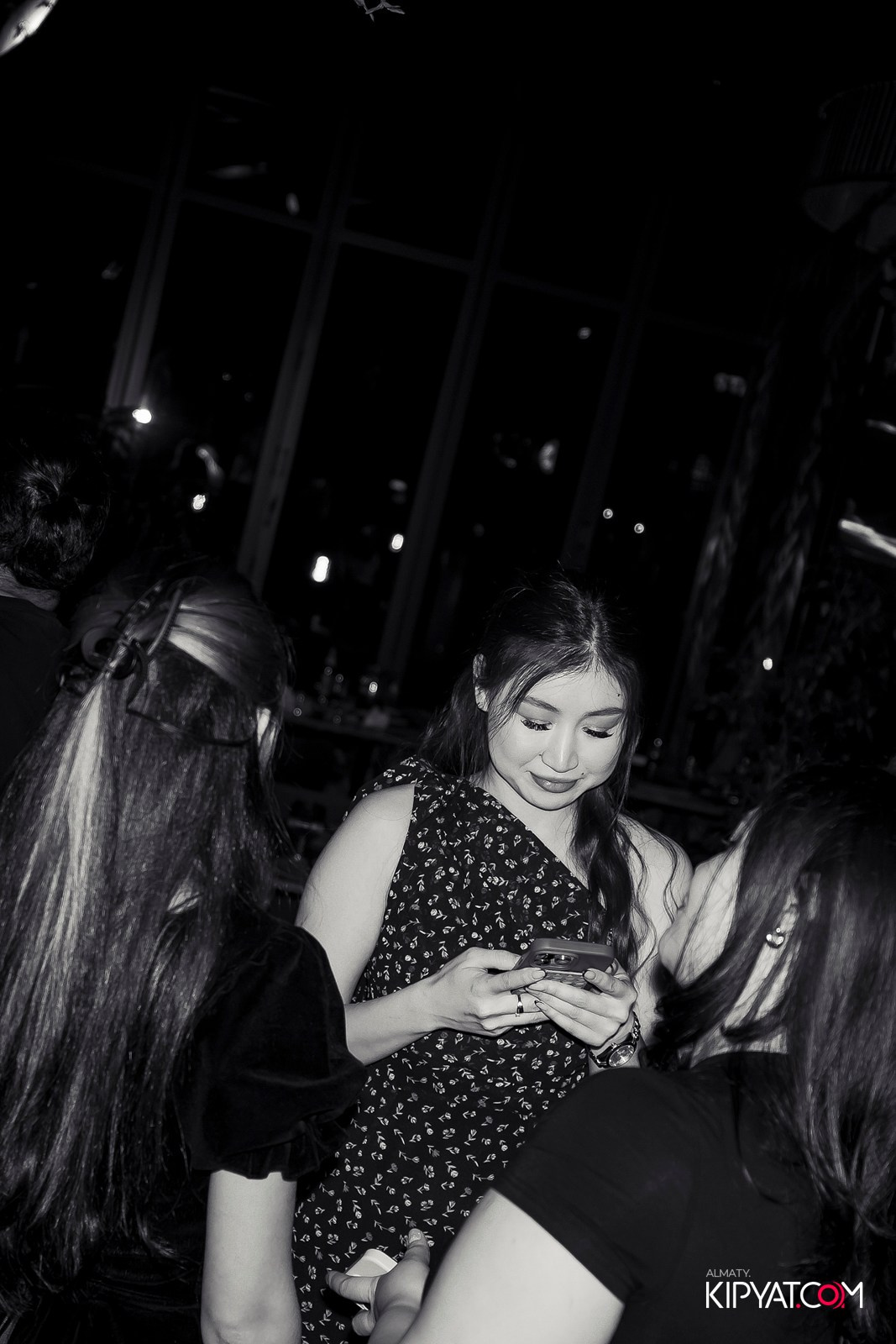 FRIENDS BAR & TERRACE. КИПЯТКОМ АЛМАТЫ!