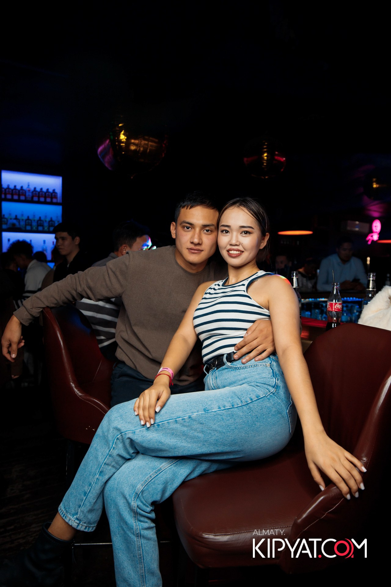 UYAT EMES BAR. КИПЯТКОМ АЛМАТЫ!