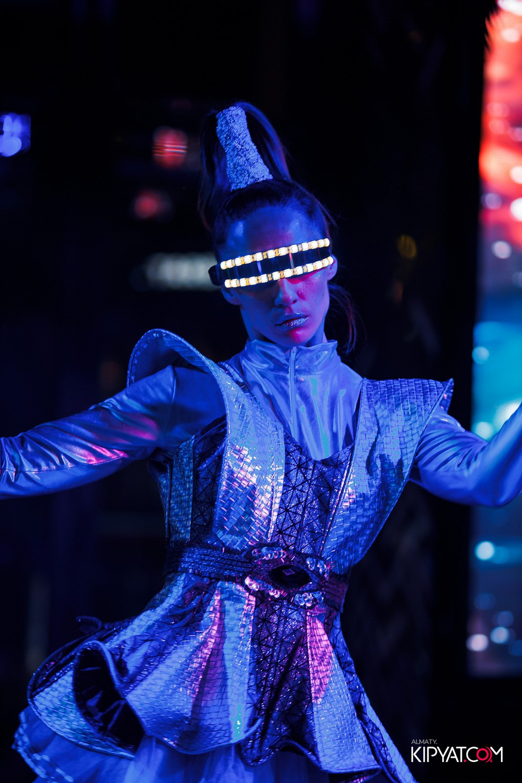 FRIENDS BAR & TERRACE. КИПЯТКОМ АЛМАТЫ!