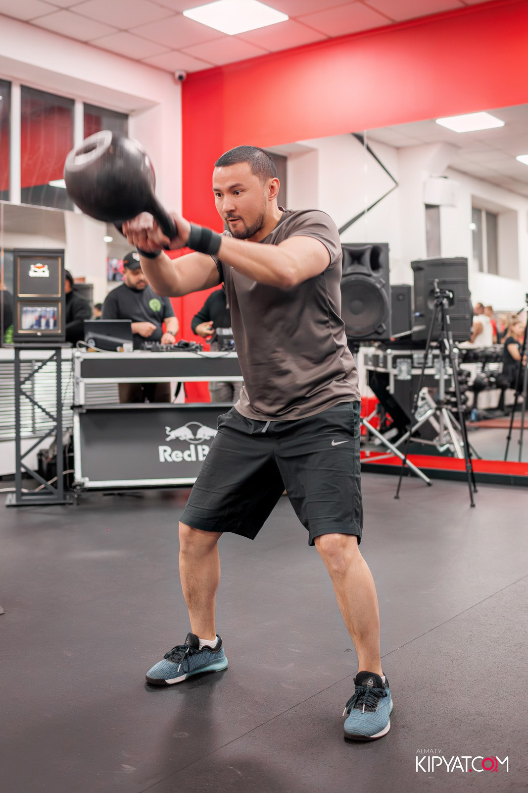 ДЕНЬ РОЖДЕНИЯ ФИТНЕС КЛУБА MIND OF BODY — НАМ 8 ЛЕТ. КИПЯТКОМ АЛМАТЫ!