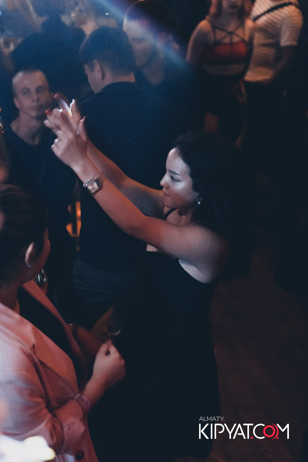 UYAT EMES BAR. КИПЯТКОМ АЛМАТЫ!