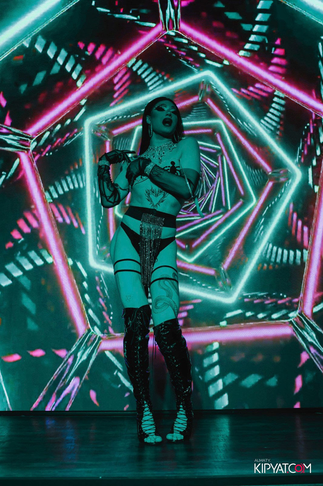 НОЧНОЙ КЛУБ ICON. КИПЯТКОМ АЛМАТЫ!