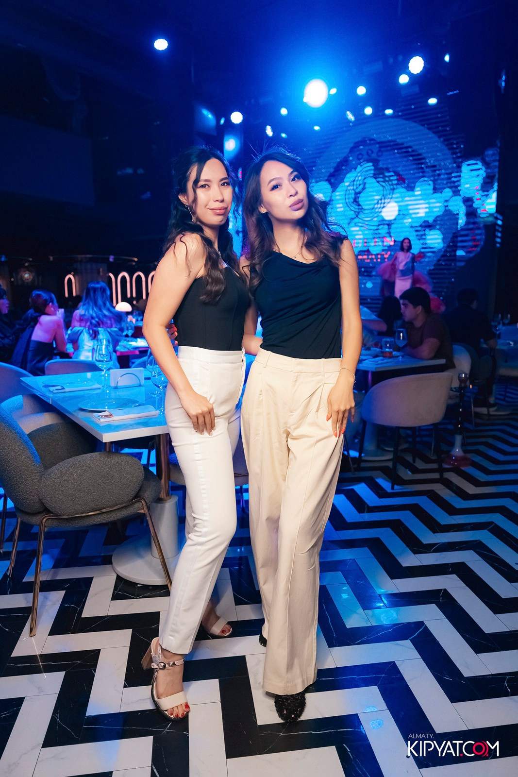 QUЕЕN. КИПЯТКОМ АЛМАТЫ!