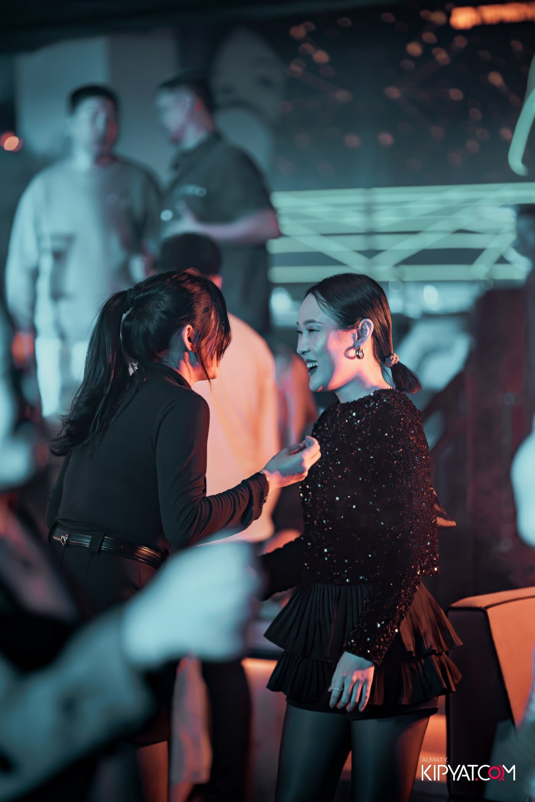 SANTA RAVE В НОЧНОМ КЛУБЕ SANTA BARBARA. КИПЯТКОМ АЛМАТЫ!