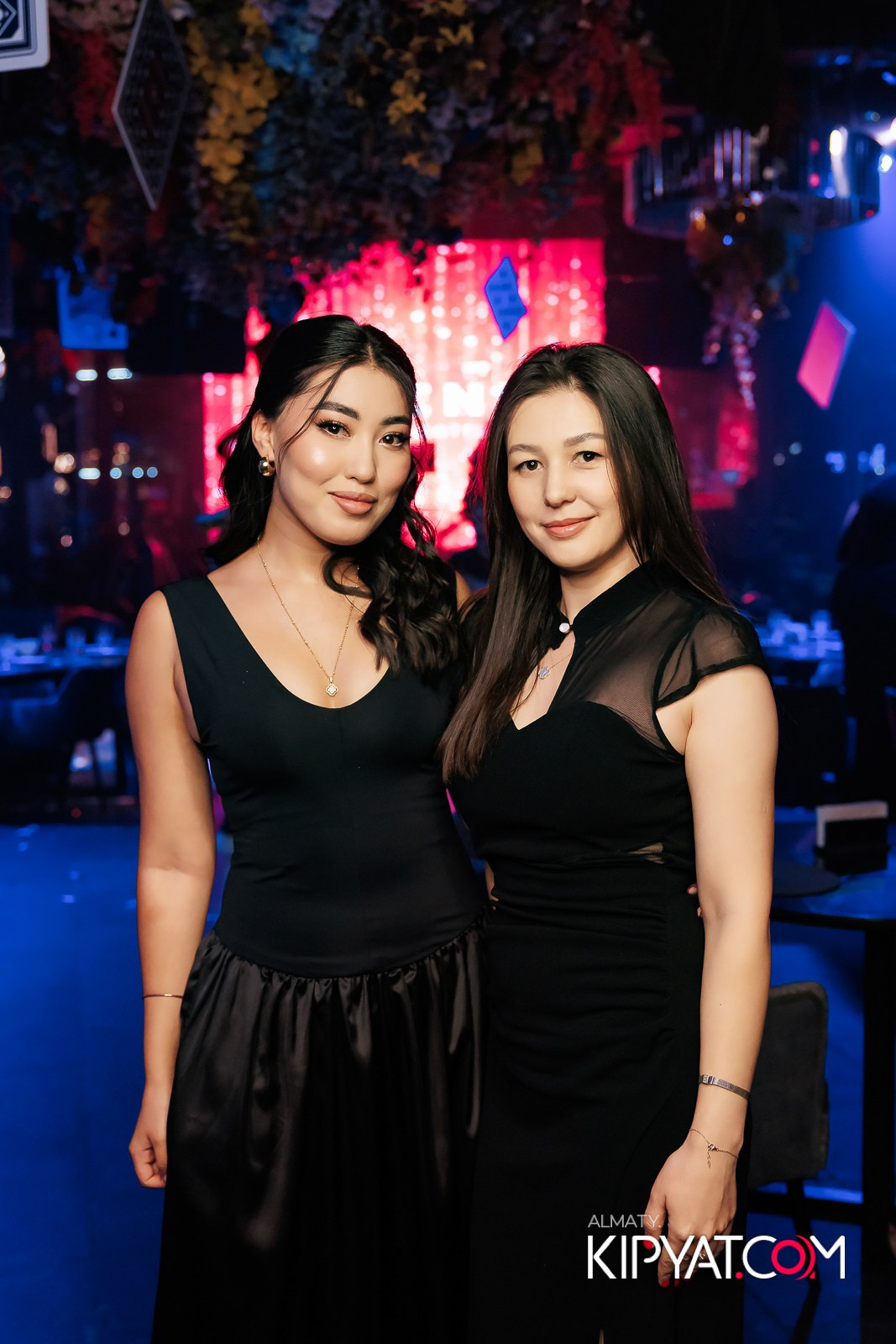 FRIENDS BAR & TERRACE. КИПЯТКОМ АЛМАТЫ!