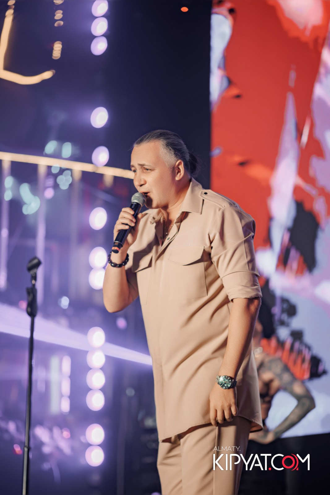 SANTA BARBARA — ПИТ ДЖЕЙСОН (ГР. ПРЕМЬЕР-МИНИСТР) И ИЛЬЯ ЗУДИН (ГР. ДИНАМИТ) НА ПРЕДНОВОГОДНЕЙ ВЕЧЕРИНКЕ. КИПЯТКОМ АЛМАТЫ!