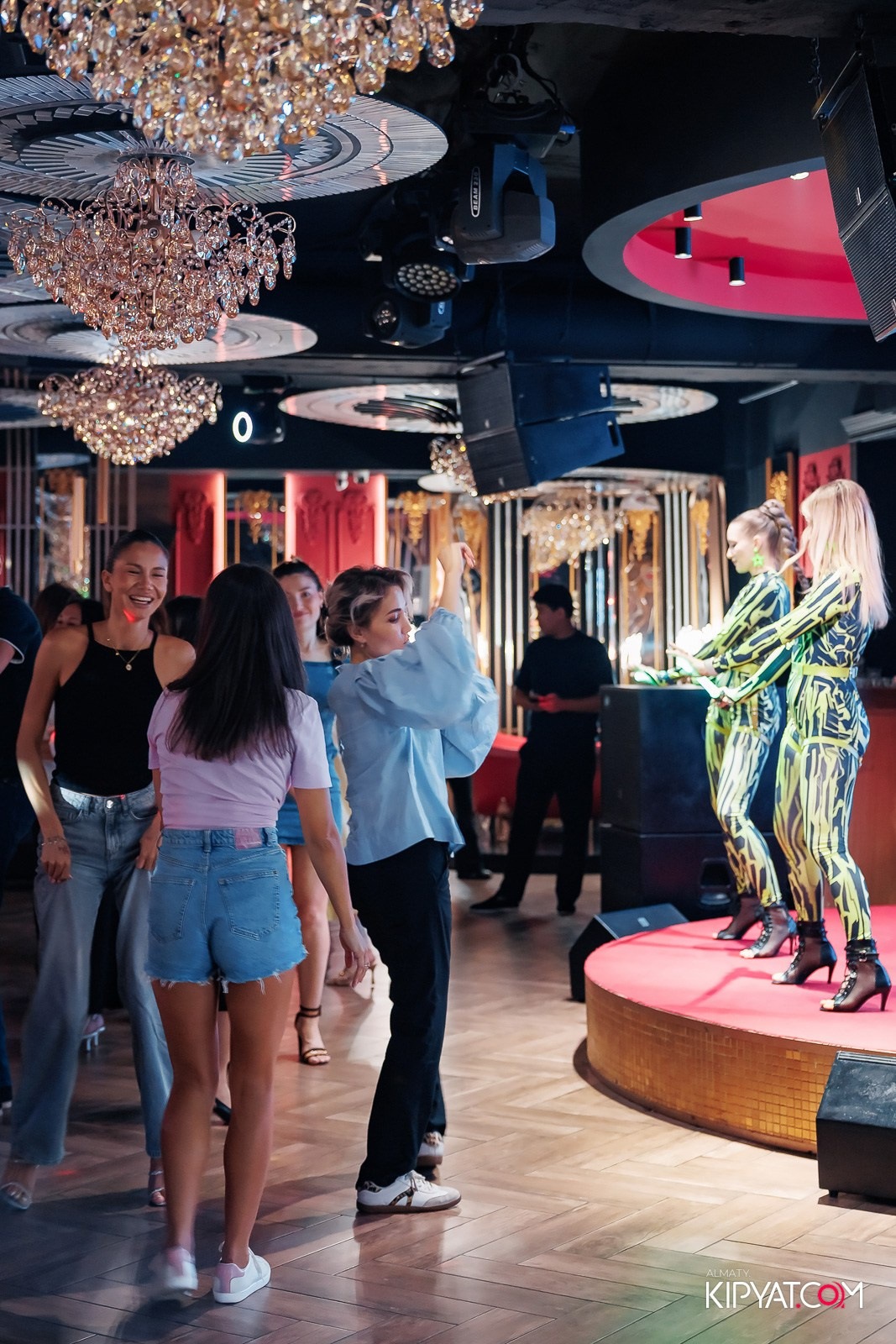 ЗАЯ, НА БИС. КИПЯТКОМ АЛМАТЫ!