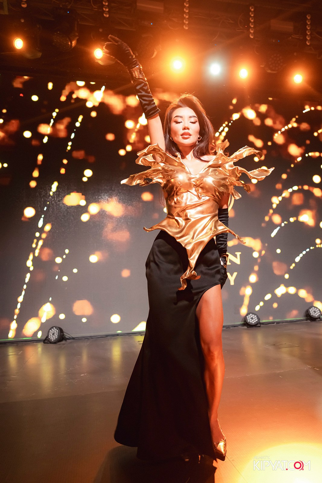 QUEEN. КИПЯТКОМ АЛМАТЫ!