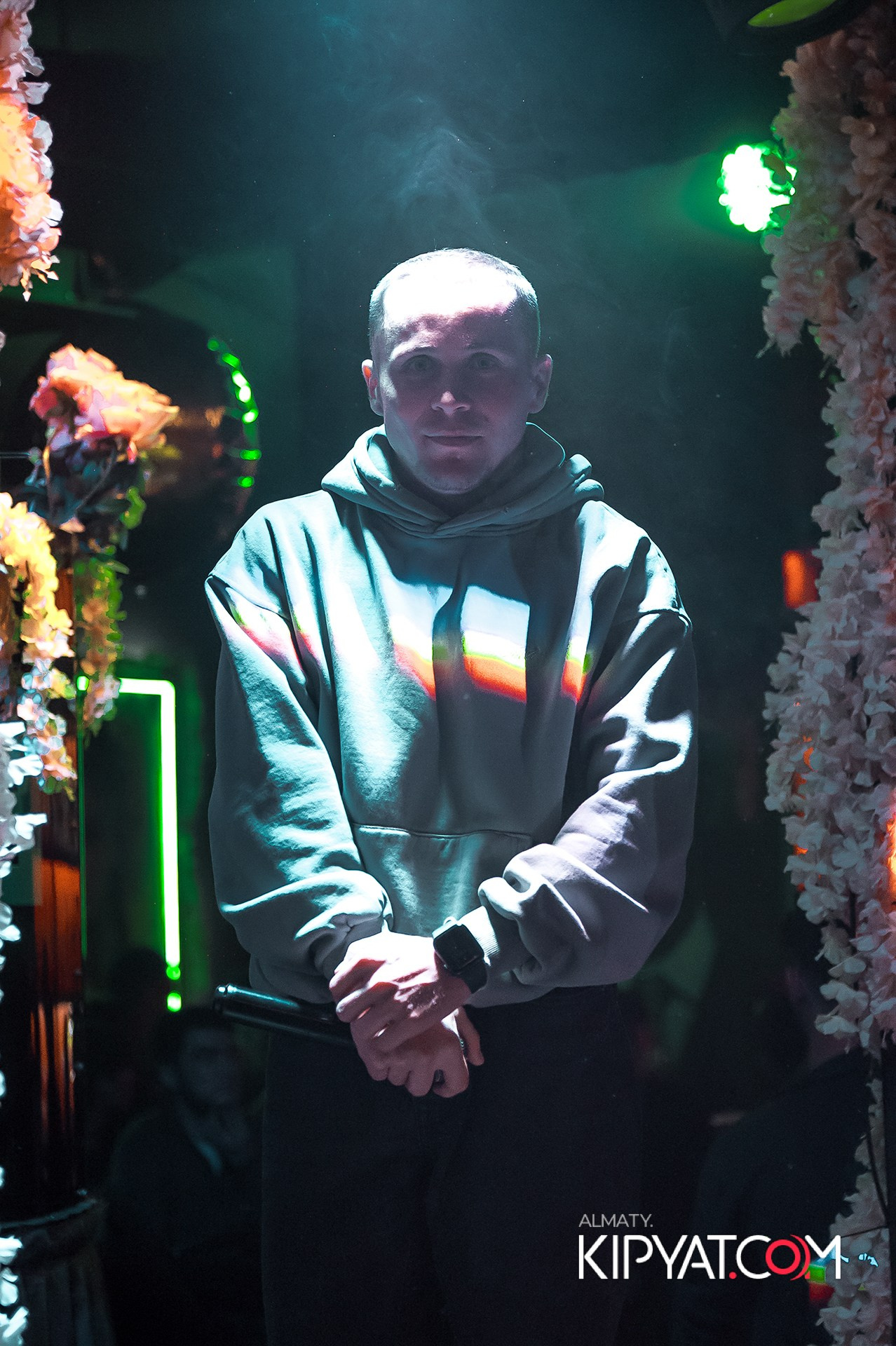 UYAT EMES BAR. КИПЯТКОМ АЛМАТЫ!