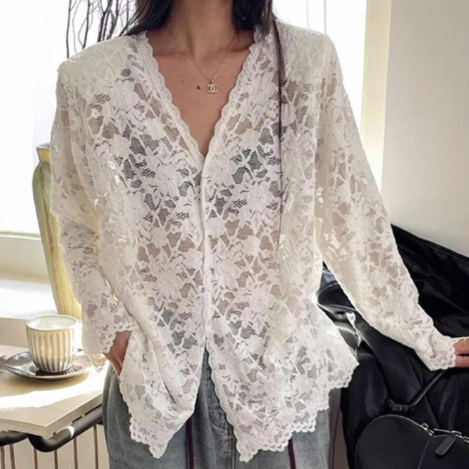 Блузка кружевная белая