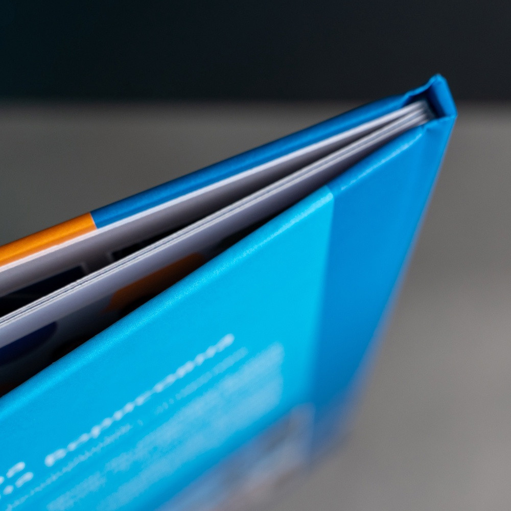 Выпускные альбомы. Свадебное видео и выпускные альбомы в Челябинской области in LENS