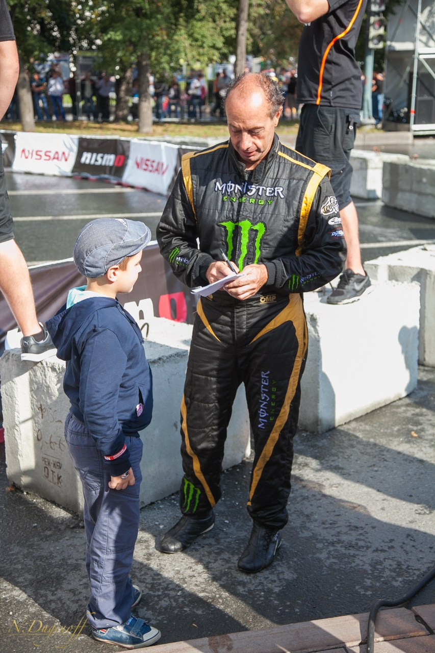 Nissan Nissmo Drive. Профессиональный фотограф Дугинов Николай | Екатеринбург