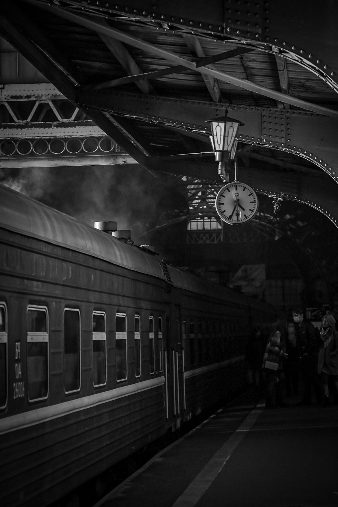 Уличная фотосессия Витебский вокзал Санкт-Петербург. Фотограф Санкт-Петербург и Владивосток