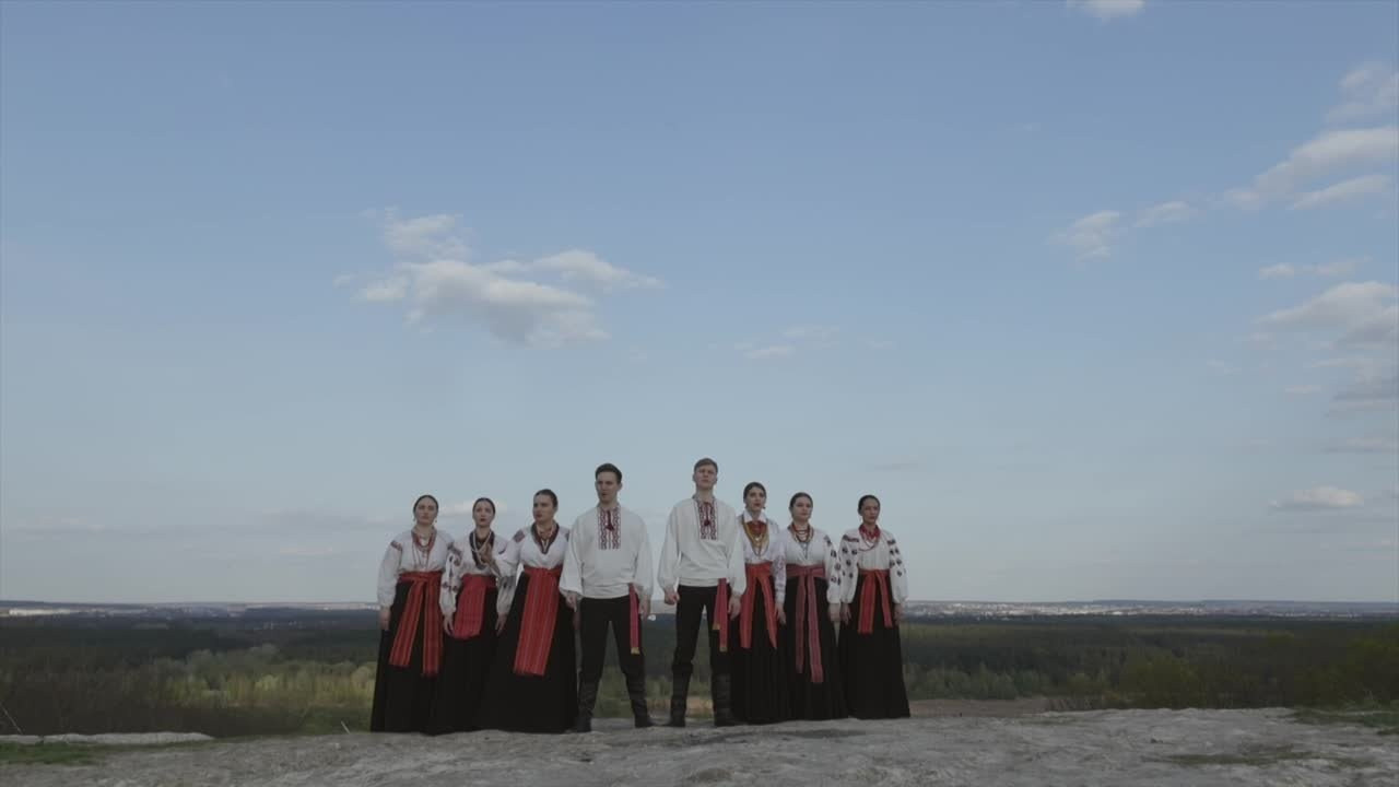 Фолк-группа «Мальва» — Чёрный ворон