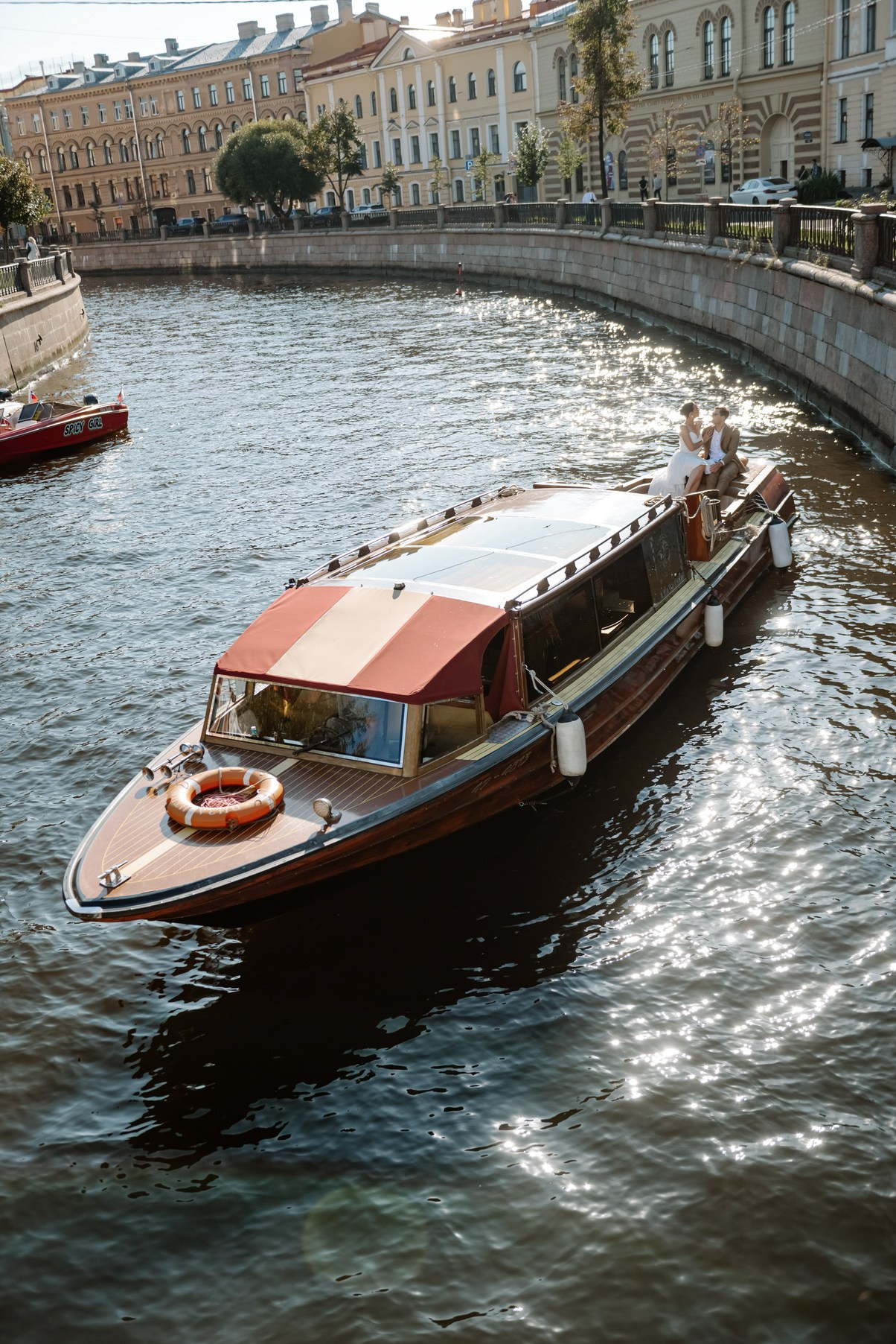Свадьба на катере. Свадебный и сеейный фотограф в Санкт-Петербурге Елена Худякова