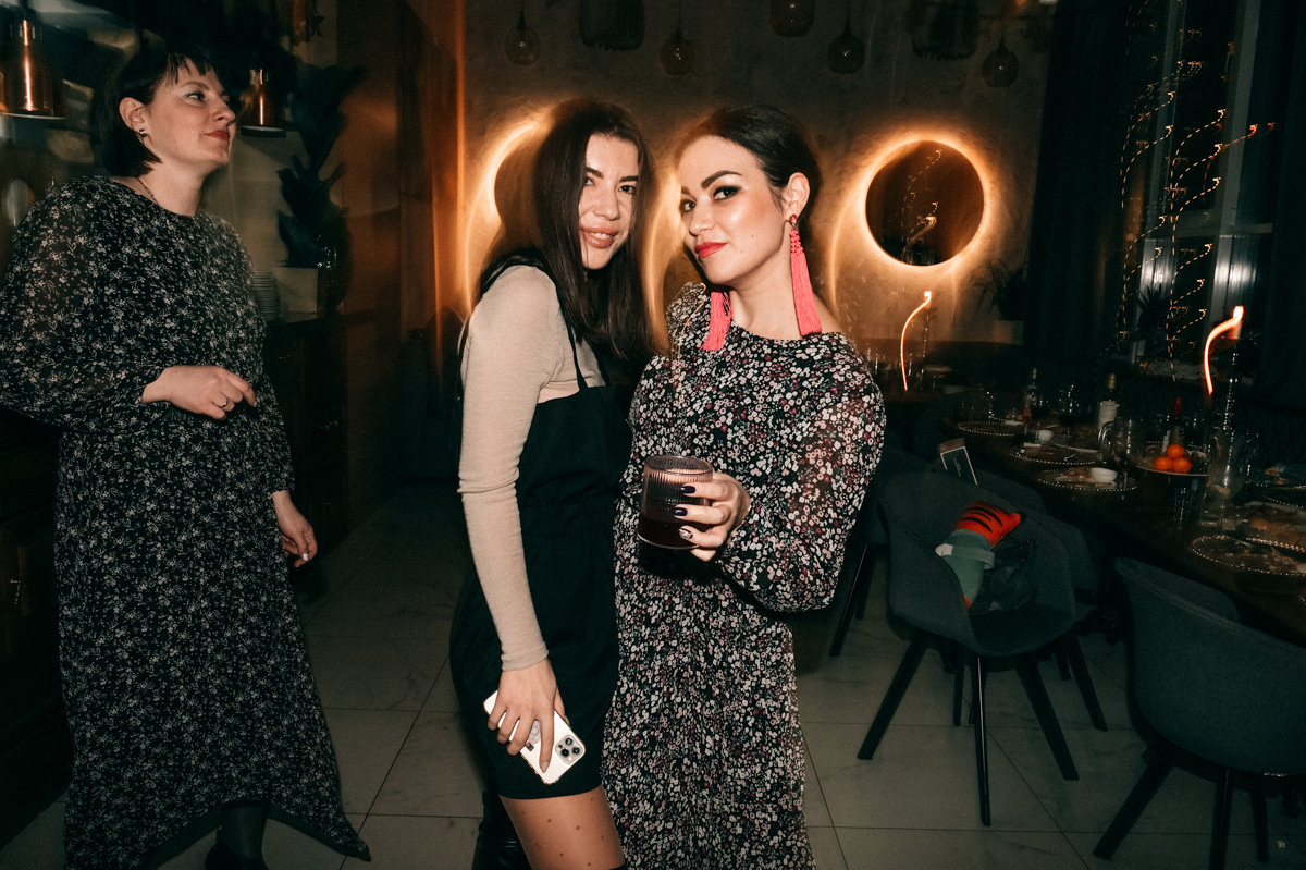 Выпускные и корпоративы. Фотограф в Барнауле Дарья Бутурлакина. Люби.Цени.Касайся