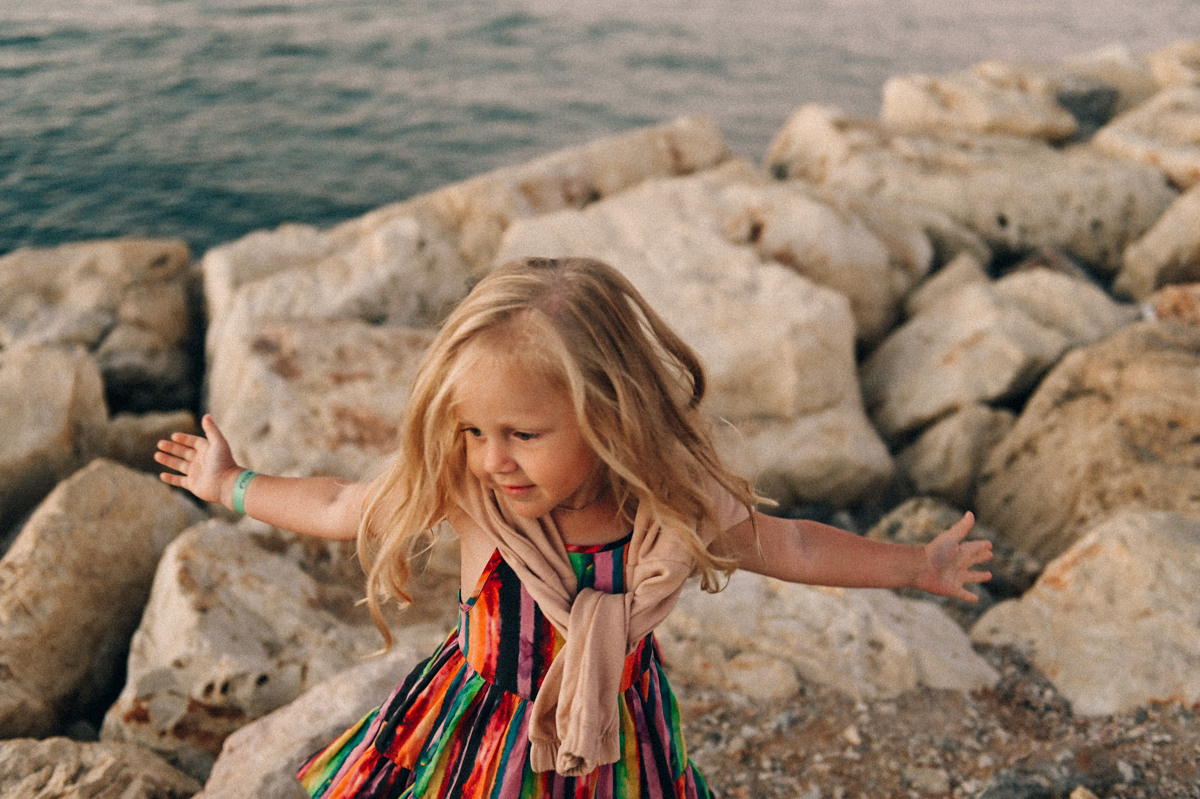 Детская фотография. Фотограф в Барнауле Дарья Бутурлакина. Люби.Цени.Касайся