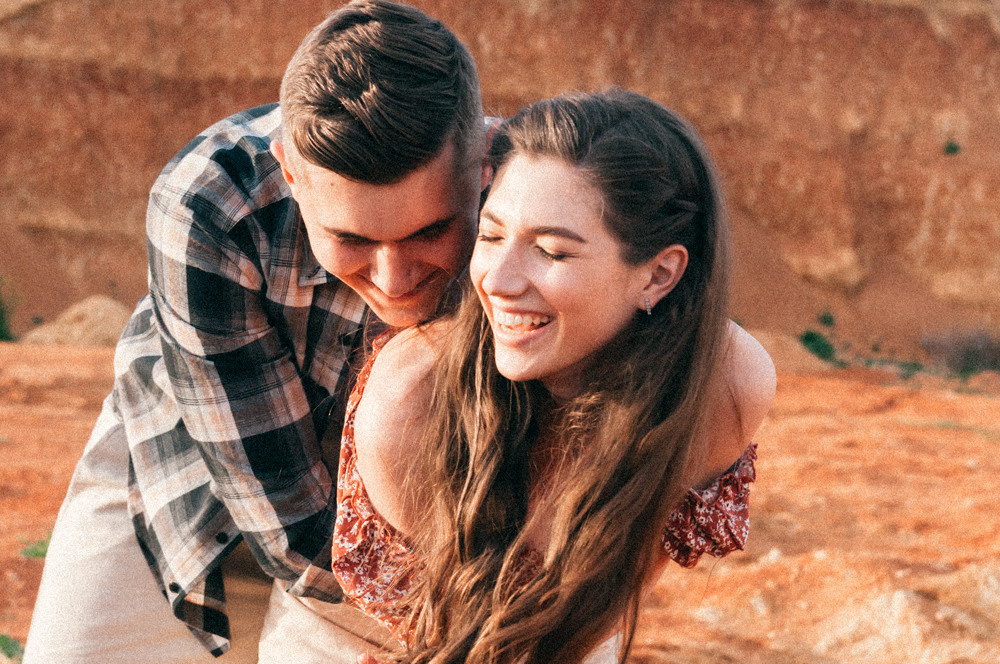 Фотосессия Love Story. Фотограф в Барнауле Дарья Бутурлакина. Люби.Цени.Касайся