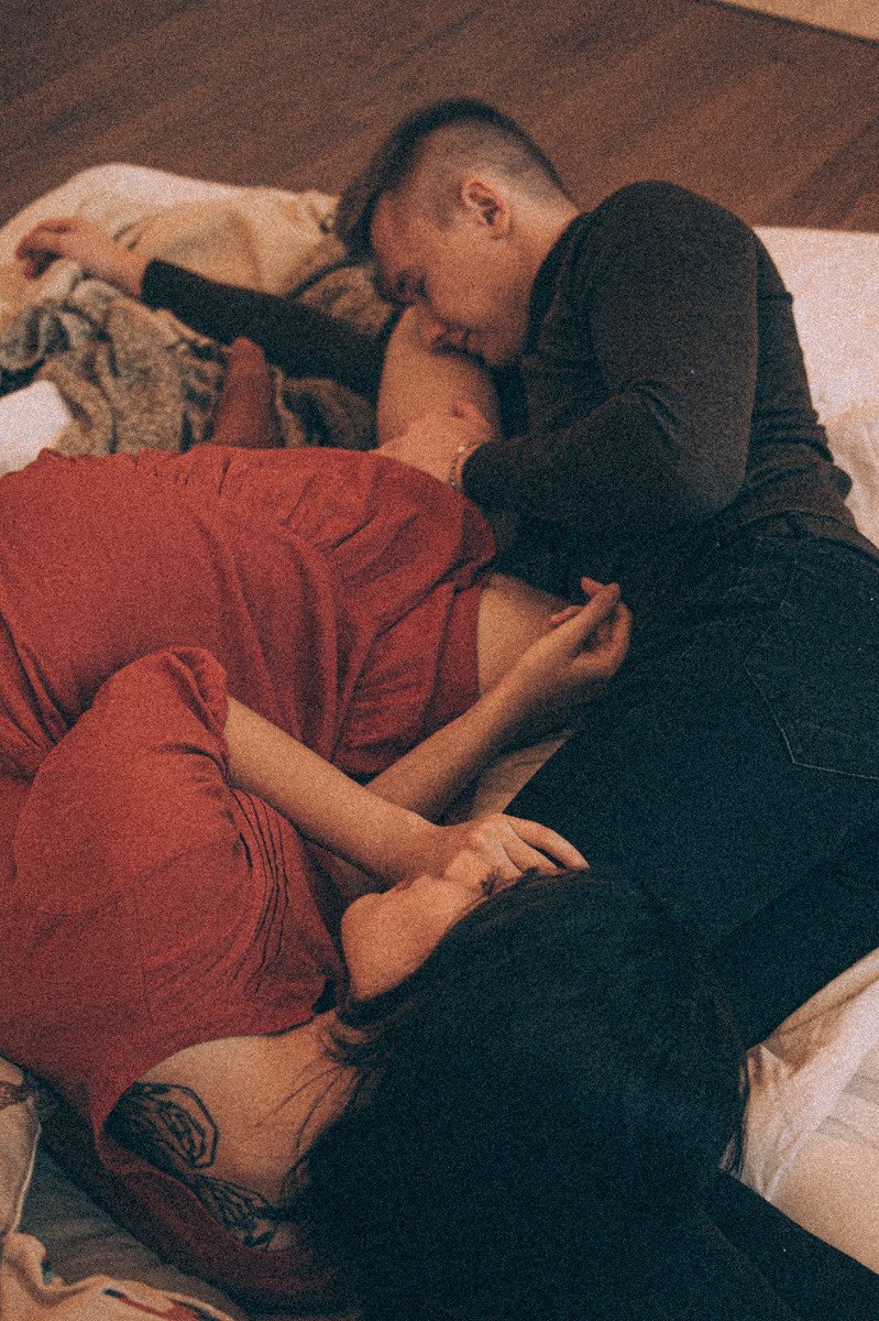 Фотосессия Love Story. Фотограф в Барнауле Дарья Бутурлакина. Люби.Цени.Касайся