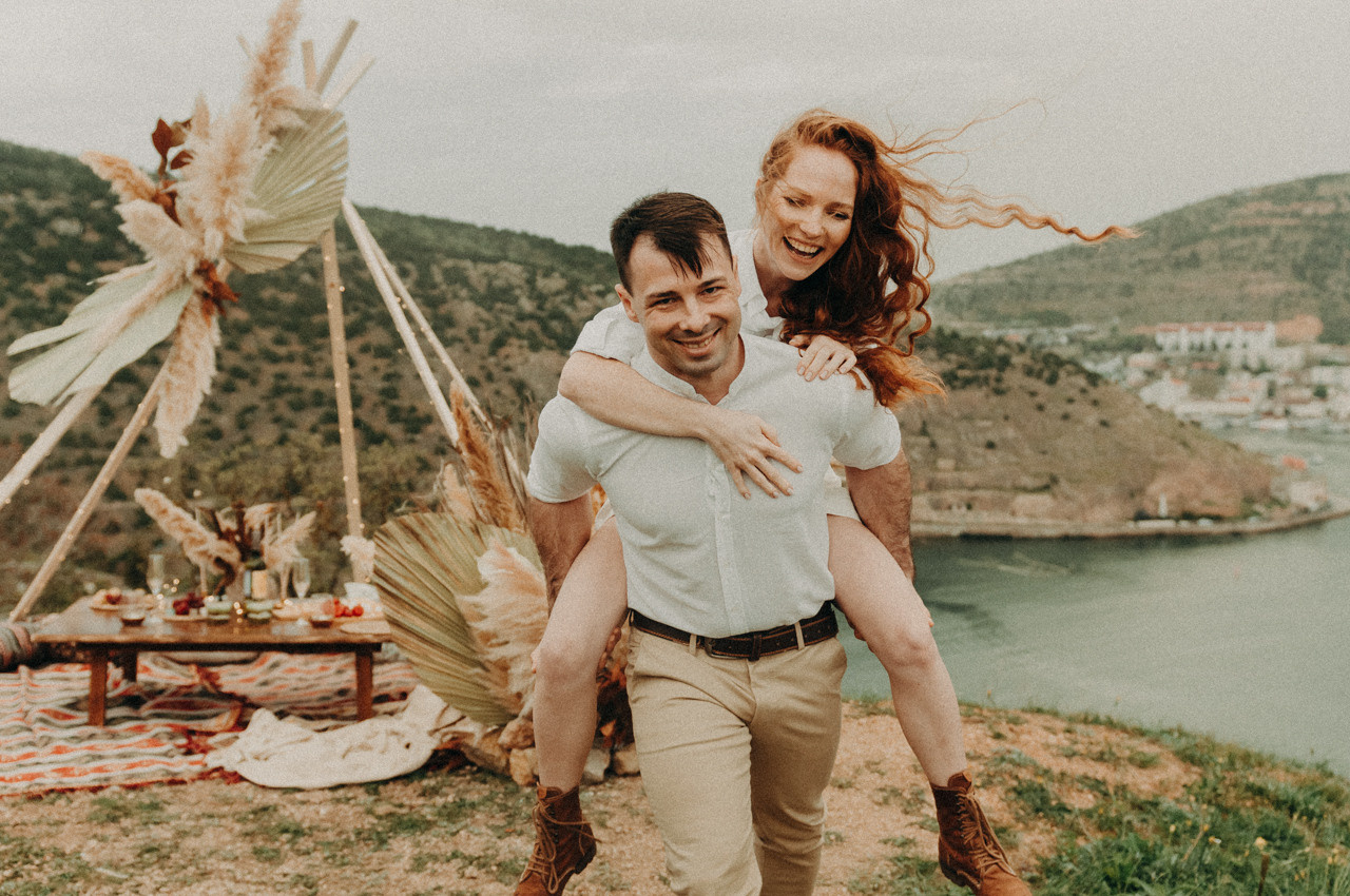 Фотосессия Love Story. Фотограф в Барнауле Дарья Бутурлакина. Люби.Цени.Касайся