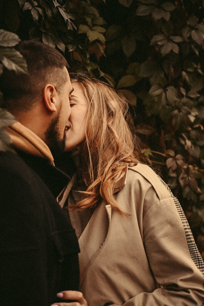 Фотосессия Love Story. Фотограф в Барнауле Дарья Бутурлакина. Люби.Цени.Касайся