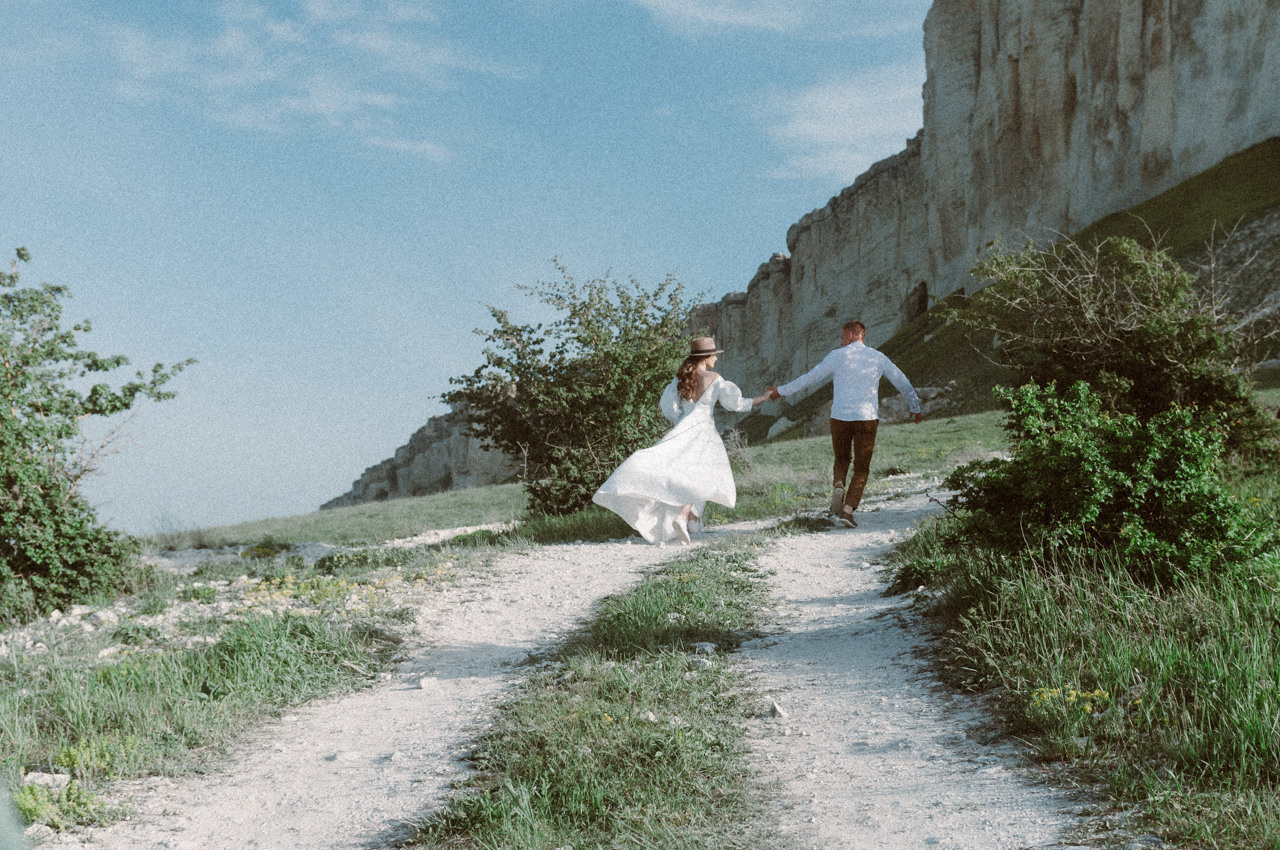Свадебные фотографии. Фотограф в Барнауле Дарья Бутурлакина. Люби.Цени.Касайся
