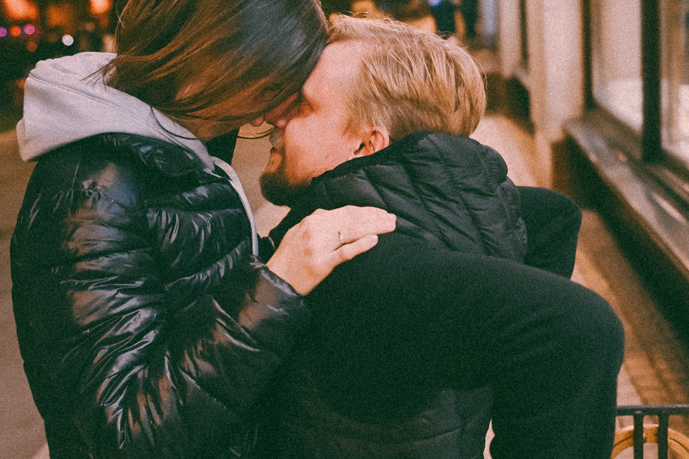 Фотосессия Love Story. Фотограф в Барнауле Дарья Бутурлакина. Люби.Цени.Касайся