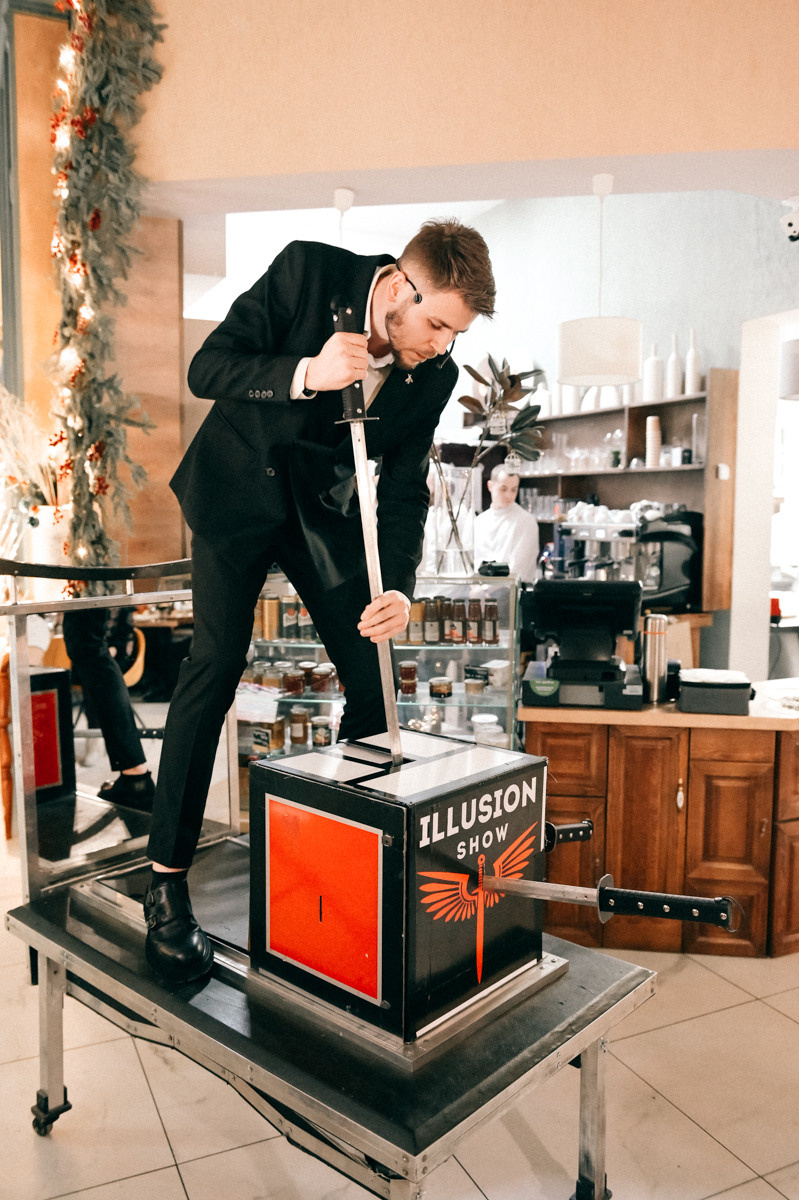 Выпускные и корпоративы. Фотограф в Барнауле Дарья Бутурлакина. Люби.Цени.Касайся