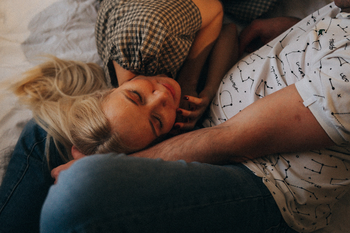 Фотосессия Love Story. Фотограф в Барнауле Дарья Бутурлакина. Люби.Цени.Касайся